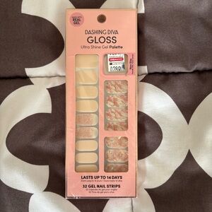Dashing Diva Gloss Ultra Shine Gel Palette Nail Strips- Crystal Clear